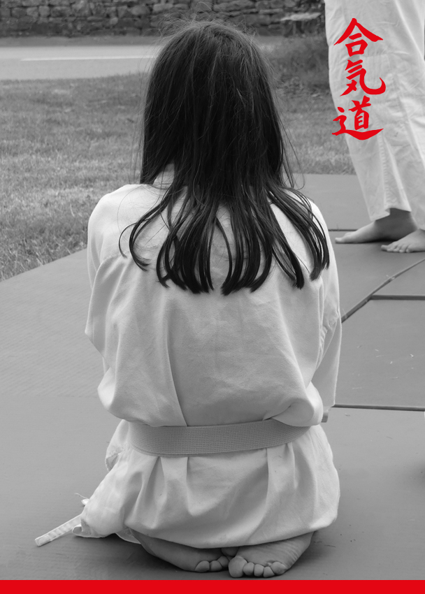 enfant aïkidoka en seiza